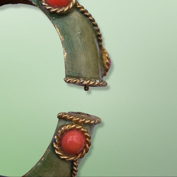 KJL Coral Glass & Green Enamel Mongul Clamper Bracelet c. 1960’s - Picture 6 of 7